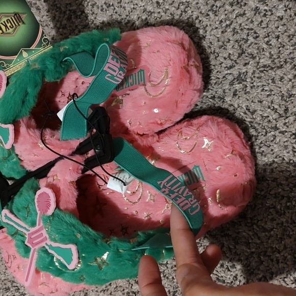 Wicked Plush Platform Women's Slippers 7/8 - Picture 4 of 6